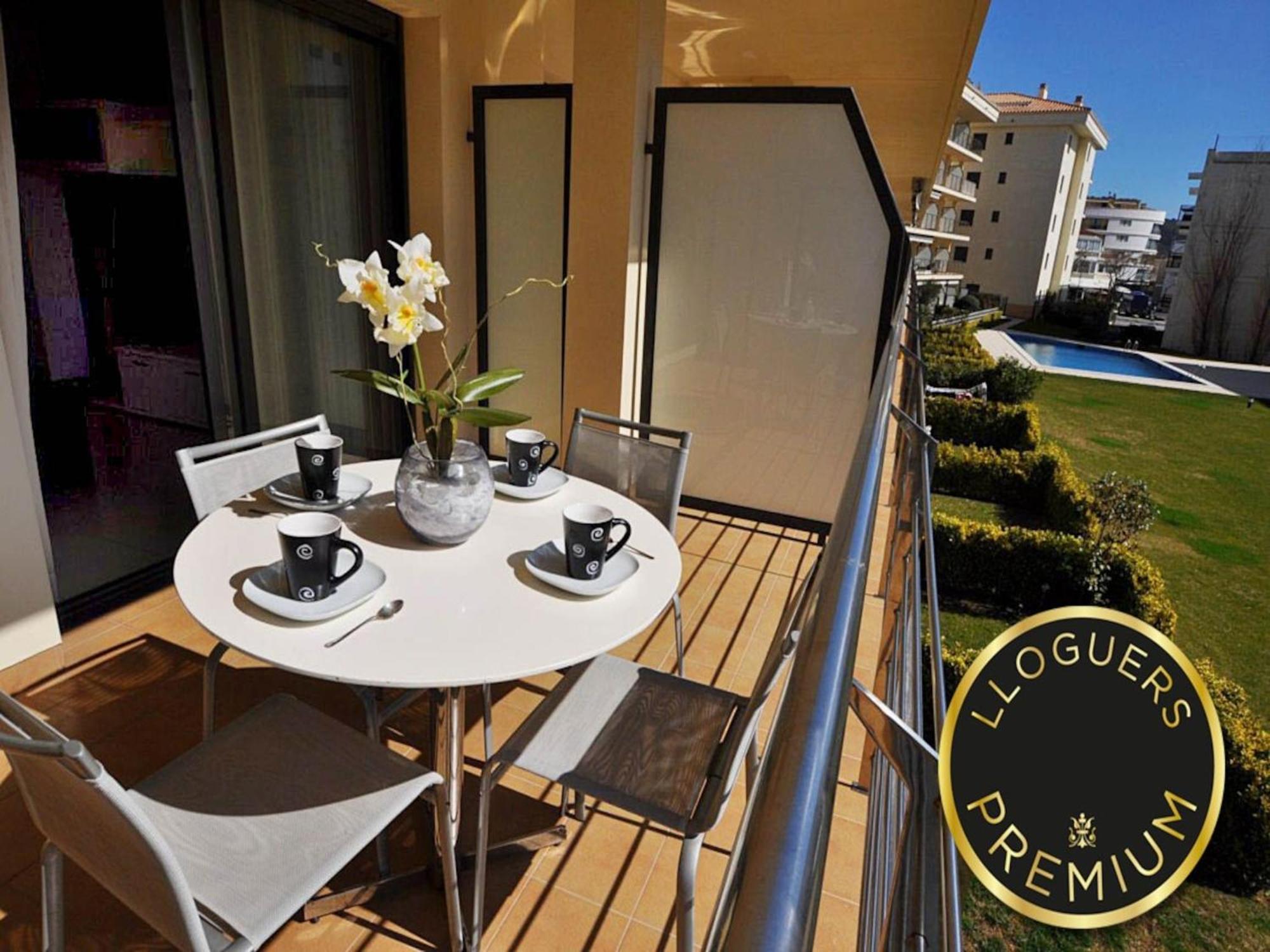 Apartamento In Only 50 M From *